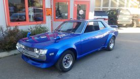 blauer Oldtimer